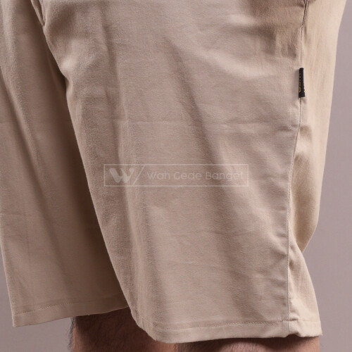 Celana Pria Jumbo Big Size ukuran Besar WGB CHINO SHORT KHAKI